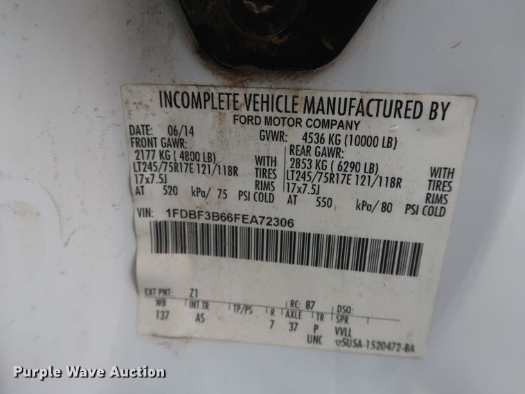 image for item GD9984 2015 Ford F350 Super Duty XL utility bed pickup truck