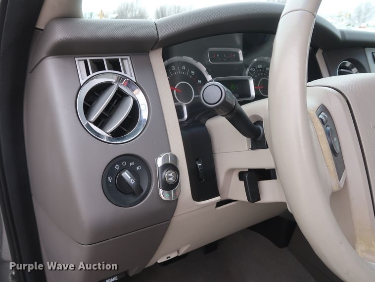 image for item GD9985 2008 Ford Expedition XLT SUV