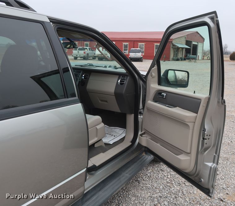 image for item GD9985 2008 Ford Expedition XLT SUV