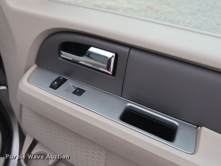 image for item GD9985 2008 Ford Expedition XLT SUV