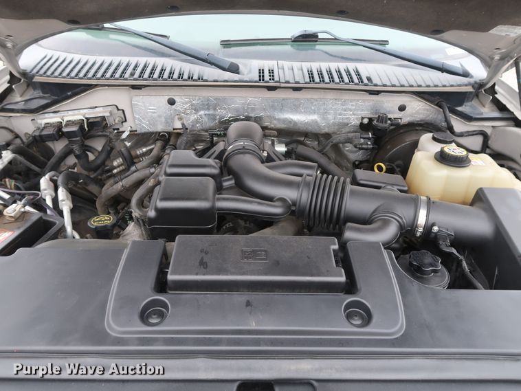 image for item GD9985 2008 Ford Expedition XLT SUV