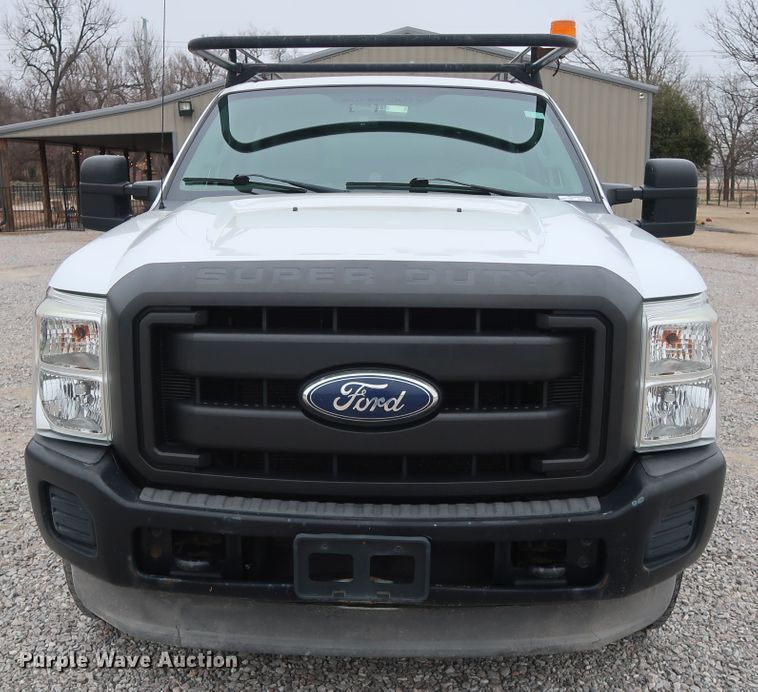 image for item GD9986 2011 Ford F350 Super Duty XL utility bed pickup truck