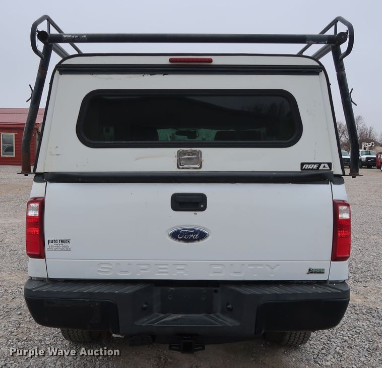 image for item GD9986 2011 Ford F350 Super Duty XL utility bed pickup truck