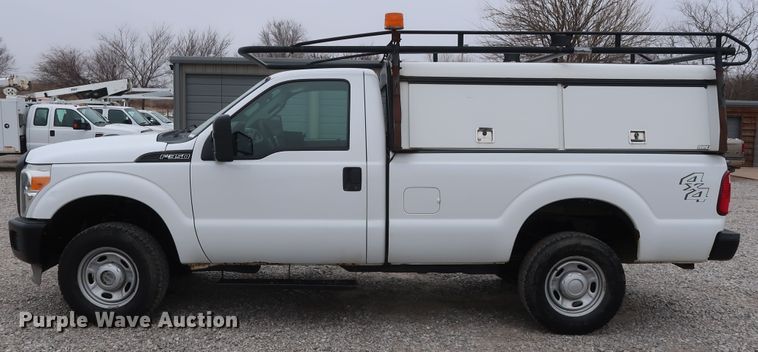 image for item GD9986 2011 Ford F350 Super Duty XL utility bed pickup truck