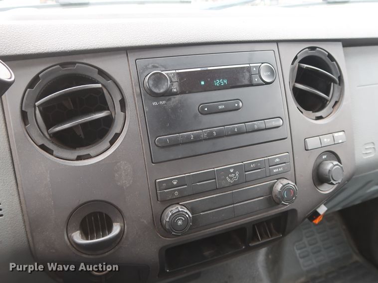 image for item GD9986 2011 Ford F350 Super Duty XL utility bed pickup truck