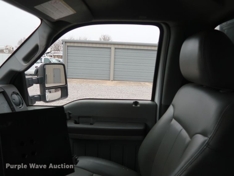 image for item GD9986 2011 Ford F350 Super Duty XL utility bed pickup truck