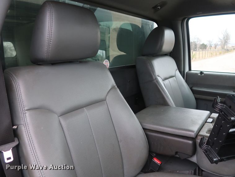 image for item GD9986 2011 Ford F350 Super Duty XL utility bed pickup truck