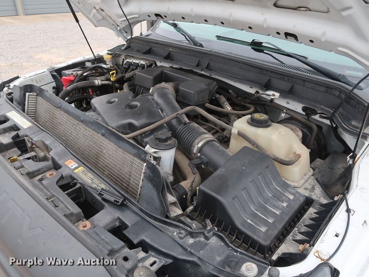 image for item GD9986 2011 Ford F350 Super Duty XL utility bed pickup truck