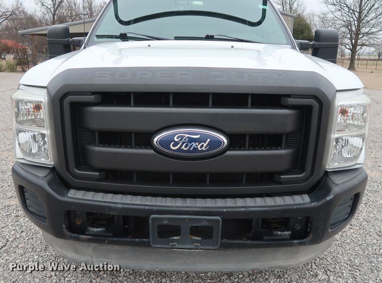 image for item GD9986 2011 Ford F350 Super Duty XL utility bed pickup truck