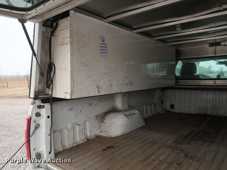 image for item GD9986 2011 Ford F350 Super Duty XL utility bed pickup truck