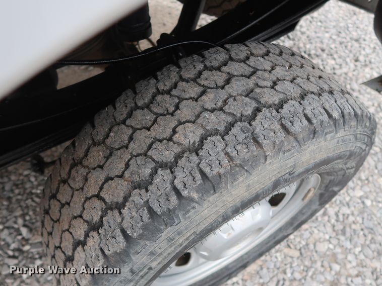 image for item GD9986 2011 Ford F350 Super Duty XL utility bed pickup truck