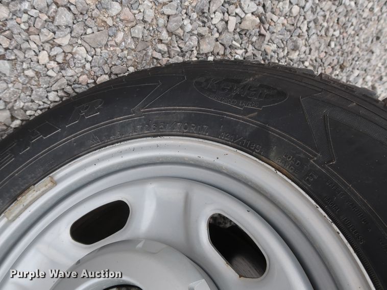 image for item GD9986 2011 Ford F350 Super Duty XL utility bed pickup truck