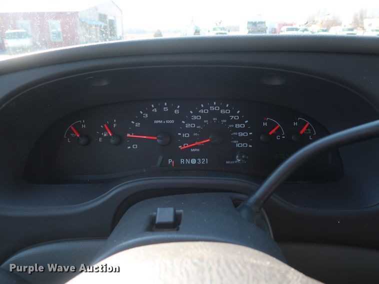 image for item GD9994 2007 Ford E350 Super Duty shuttle bus