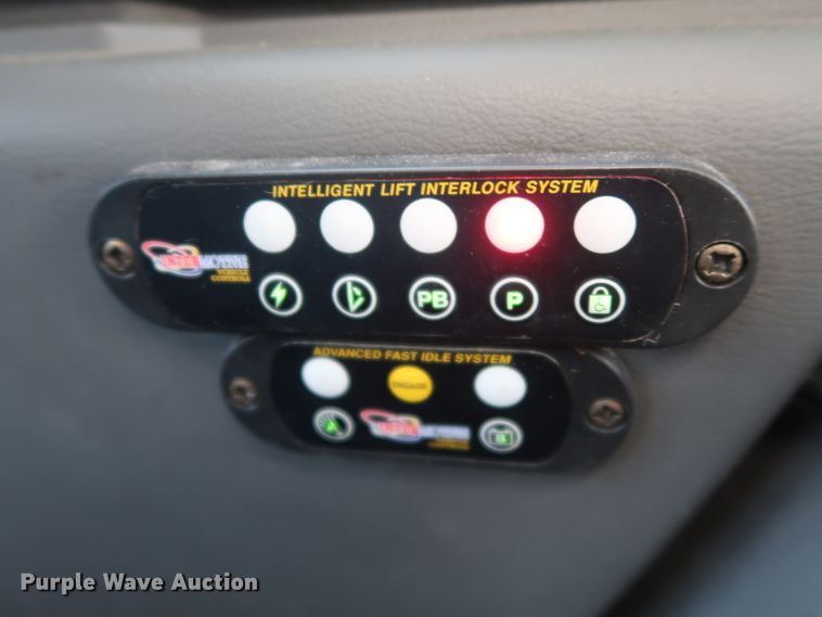 image for item GD9994 2007 Ford E350 Super Duty shuttle bus