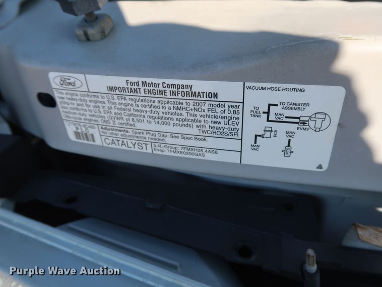 image for item GD9994 2007 Ford E350 Super Duty shuttle bus