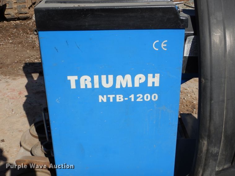 image for item GE9108 Triumph NTB-1200 tire balancer