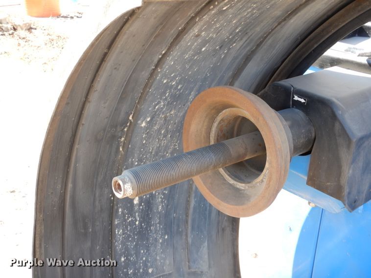 image for item GE9108 Triumph NTB-1200 tire balancer