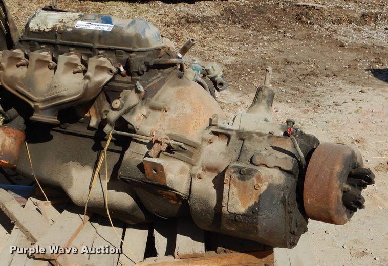 image for item GE9109 Ford eight cylinder gas engine