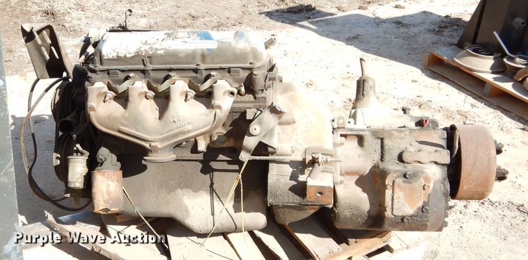 image for item GE9109 Ford eight cylinder gas engine