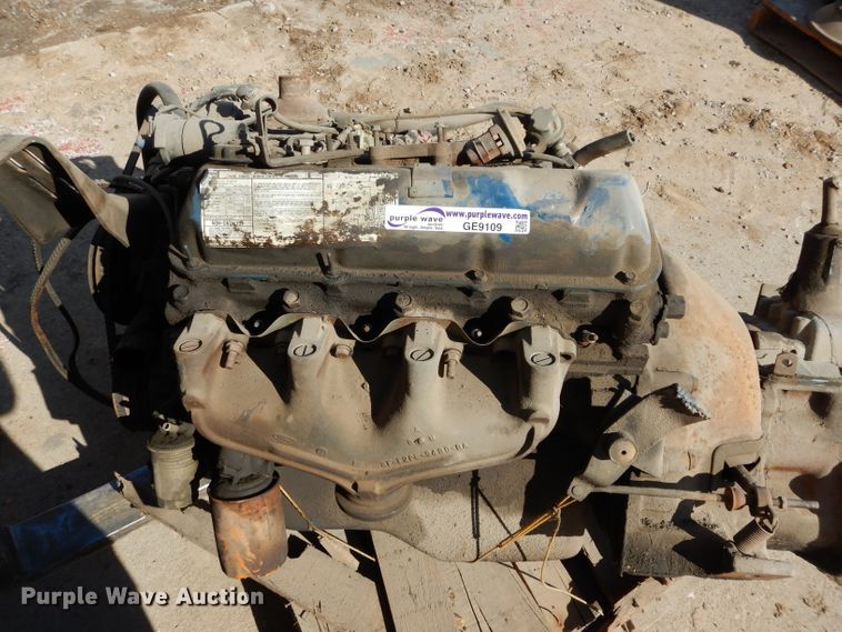 image for item GE9109 Ford eight cylinder gas engine