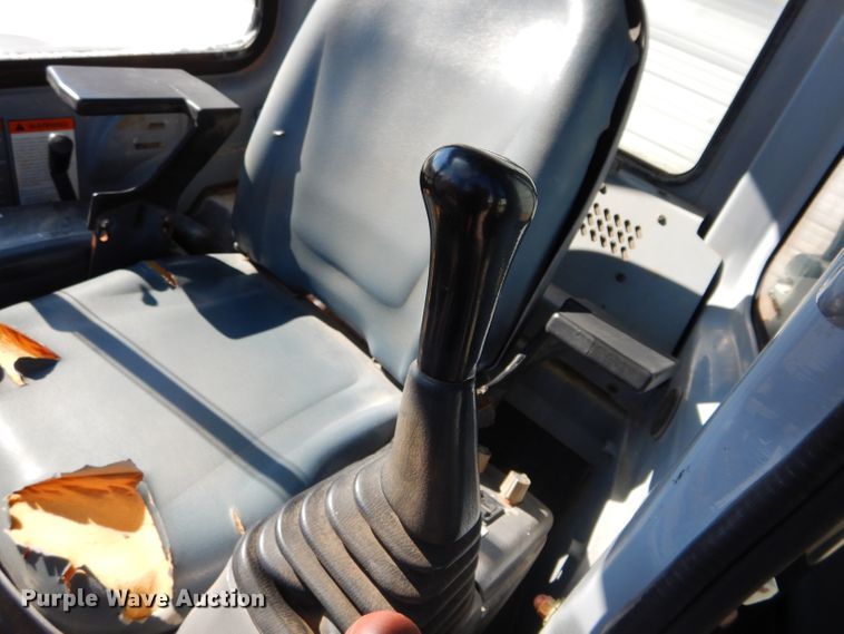 image for item GE9110 2003 Ditch Witch MX27 mini excavator