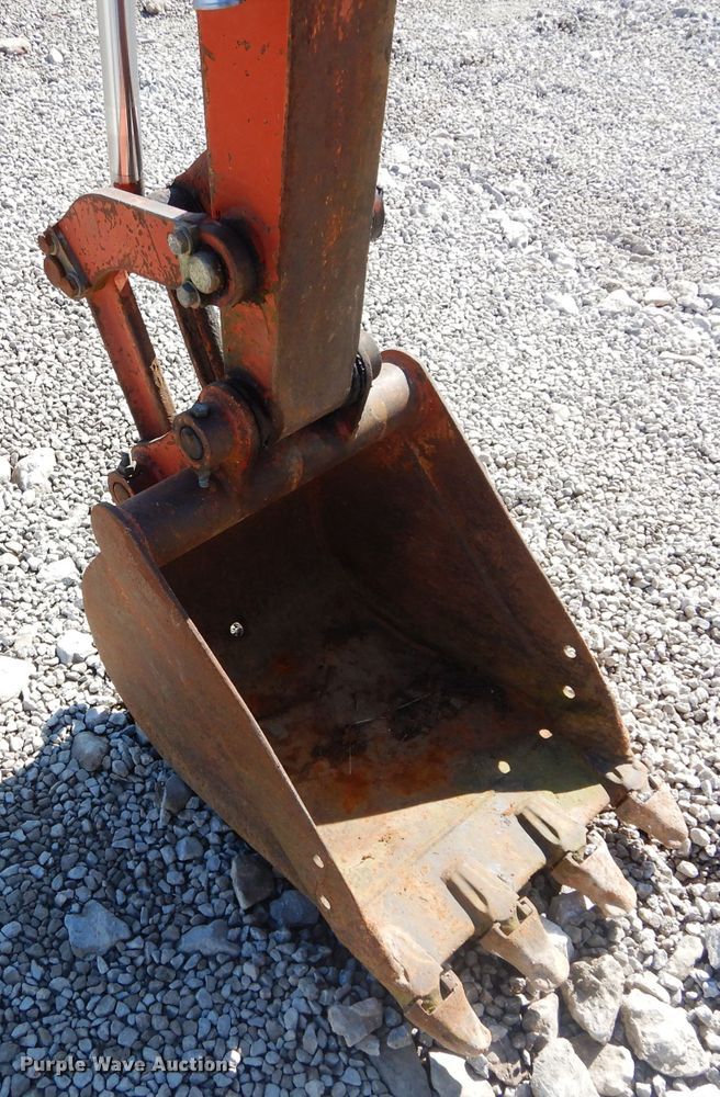image for item GE9110 2003 Ditch Witch MX27 mini excavator
