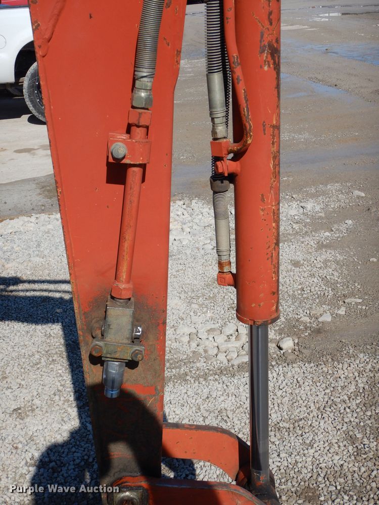 image for item GE9110 2003 Ditch Witch MX27 mini excavator