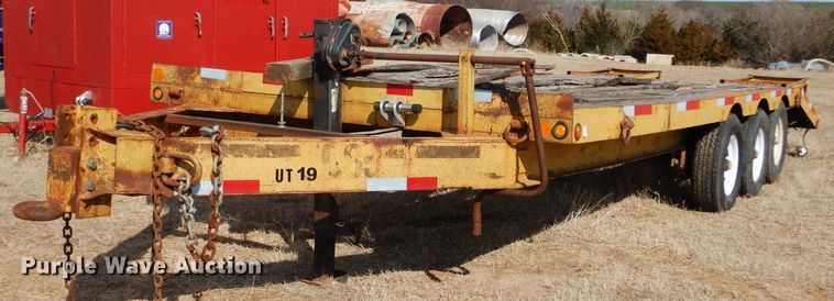 image for item GE9159 1976 equipment trailer