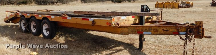 image for item GE9159 1976 equipment trailer