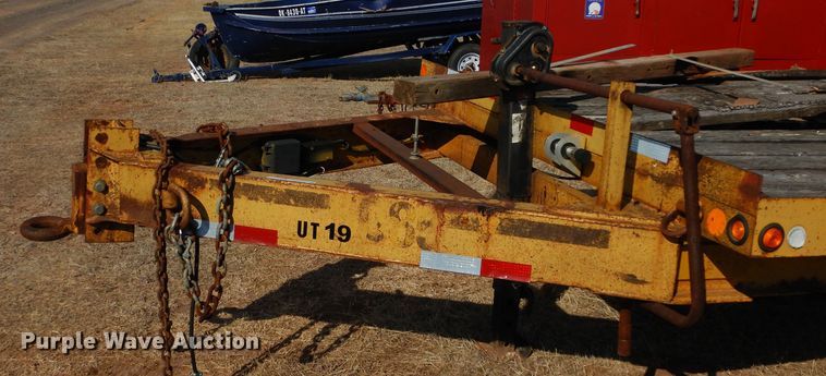 image for item GE9159 1976 equipment trailer