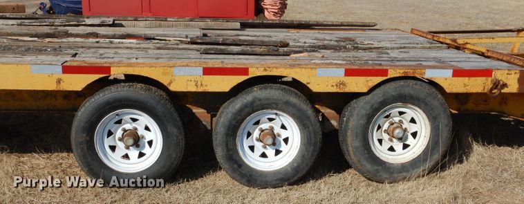image for item GE9159 1976 equipment trailer