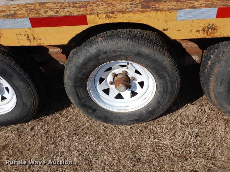 image for item GE9159 1976 equipment trailer