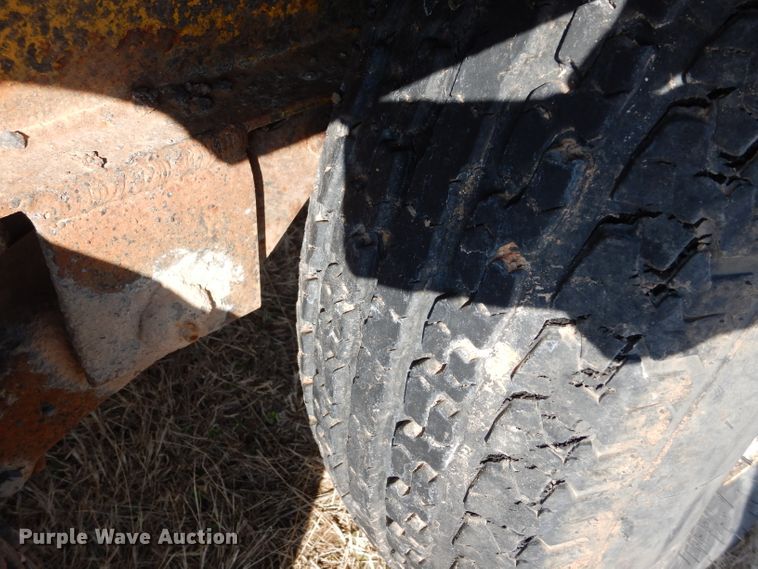 image for item GE9159 1976 equipment trailer