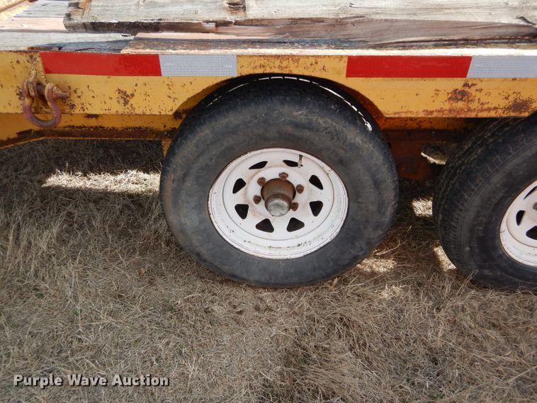 image for item GE9159 1976 equipment trailer