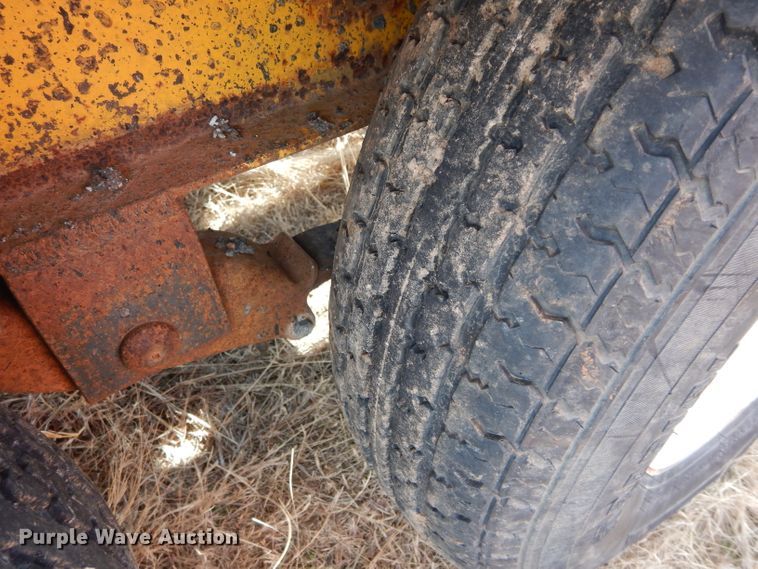 image for item GE9159 1976 equipment trailer
