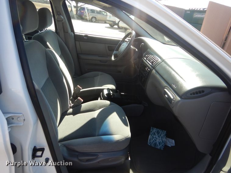 image for item GE9165 2007 Ford Taurus