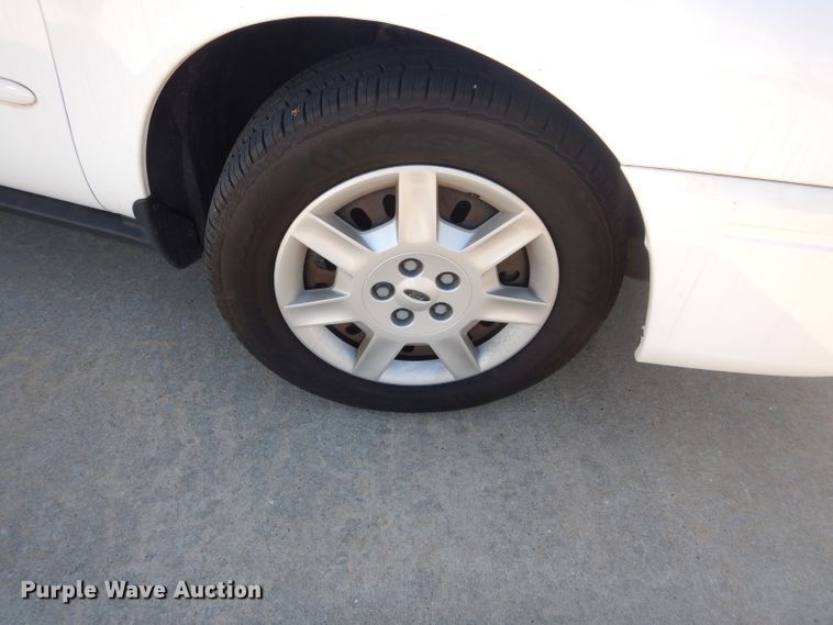 image for item GE9165 2007 Ford Taurus