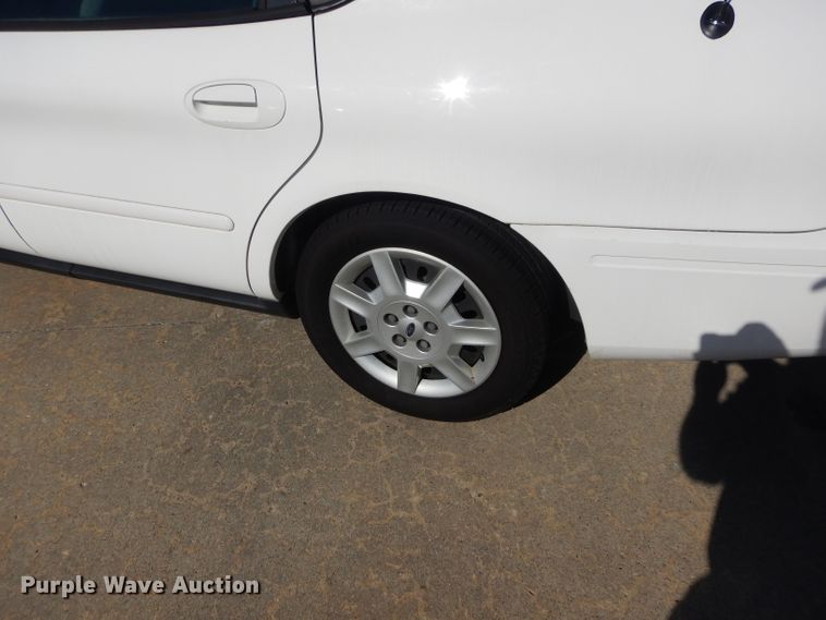 image for item GE9165 2007 Ford Taurus