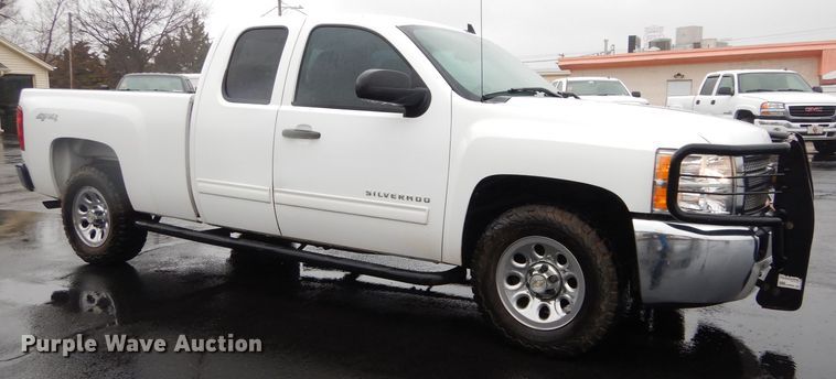 image for item GE9188 2012 Chevrolet Silverado 1500 Ext. Cab pickup truck