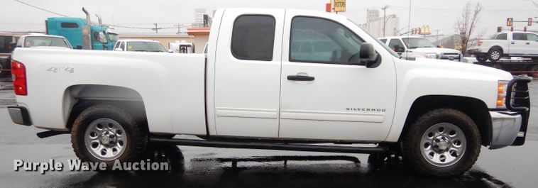 image for item GE9188 2012 Chevrolet Silverado 1500 Ext. Cab pickup truck
