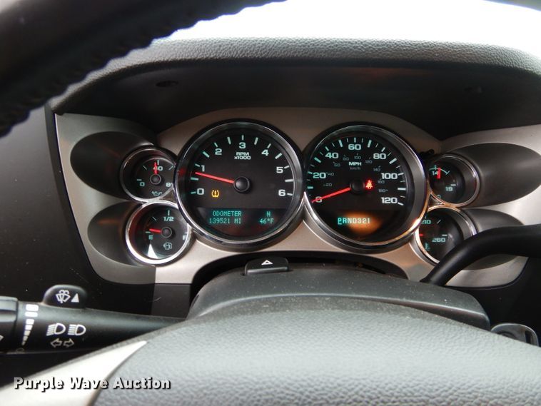 image for item GE9188 2012 Chevrolet Silverado 1500 Ext. Cab pickup truck