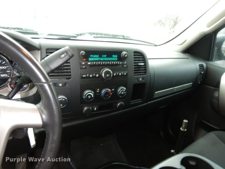 image for item GE9188 2012 Chevrolet Silverado 1500 Ext. Cab pickup truck