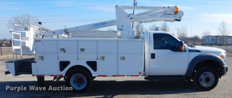 image for item GF9049 2012 Ford F550 Super Duty bucket truck