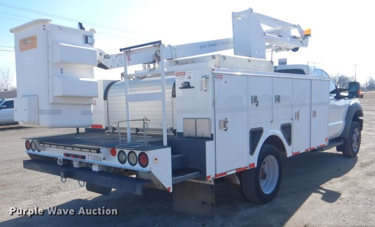 image for item GF9049 2012 Ford F550 Super Duty bucket truck