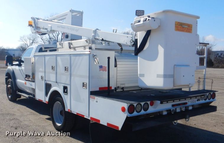 image for item GF9049 2012 Ford F550 Super Duty bucket truck