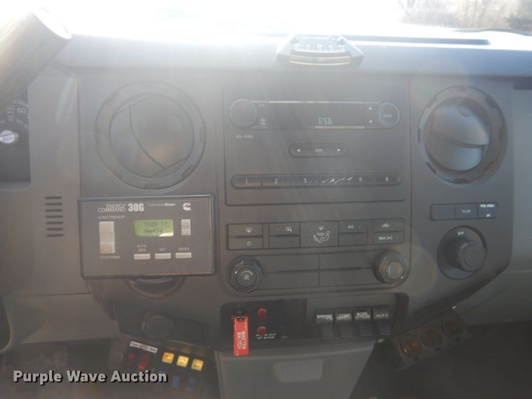 image for item GF9049 2012 Ford F550 Super Duty bucket truck