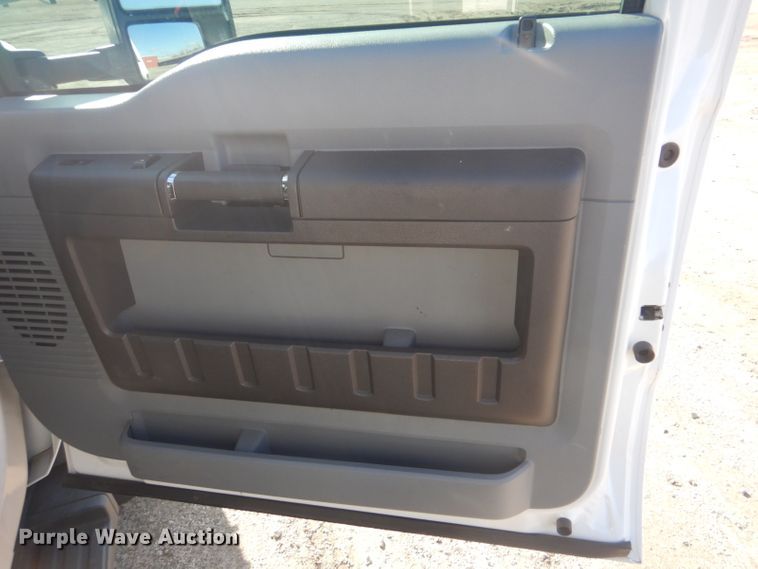 image for item GF9049 2012 Ford F550 Super Duty bucket truck