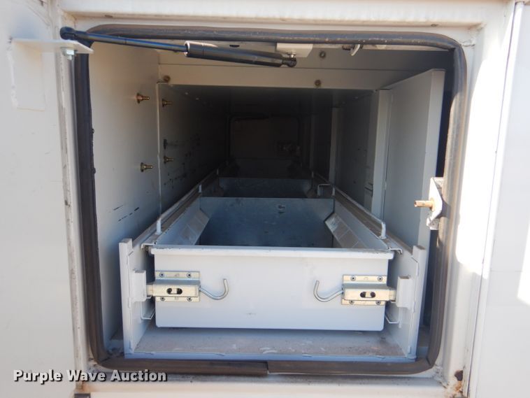 image for item GF9049 2012 Ford F550 Super Duty bucket truck