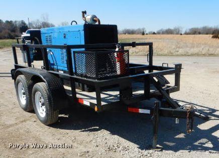 image for item GF9086 Miller Big Blue Air Pack Deluxe welder