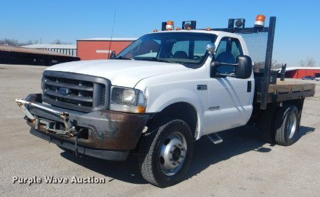 image for item GF9092 2002 Ford F550 flatbed truck